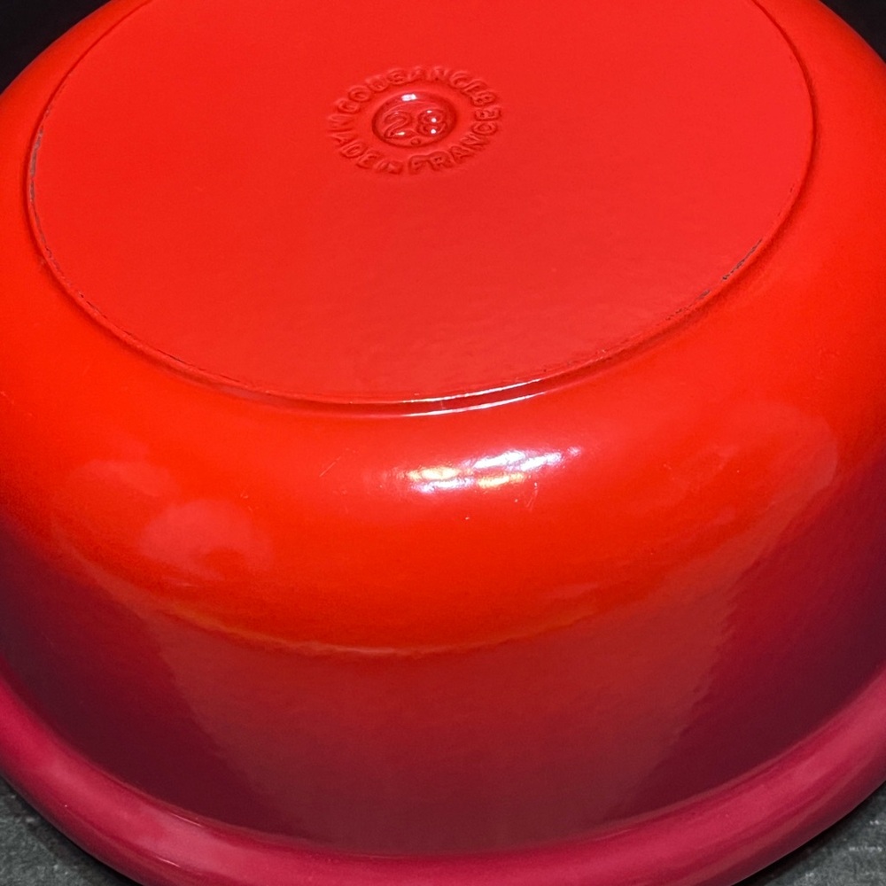 LE CREUSET 28 FRANCE RED CAST IRON ENAMEL DUTCH OVEN W/ LID Vintage - Picture 15 of 16
